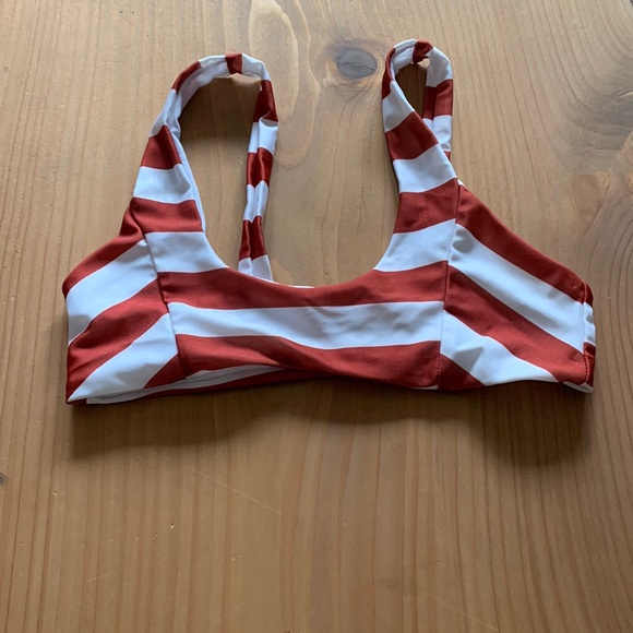 Bikini - Picture 2 of 6